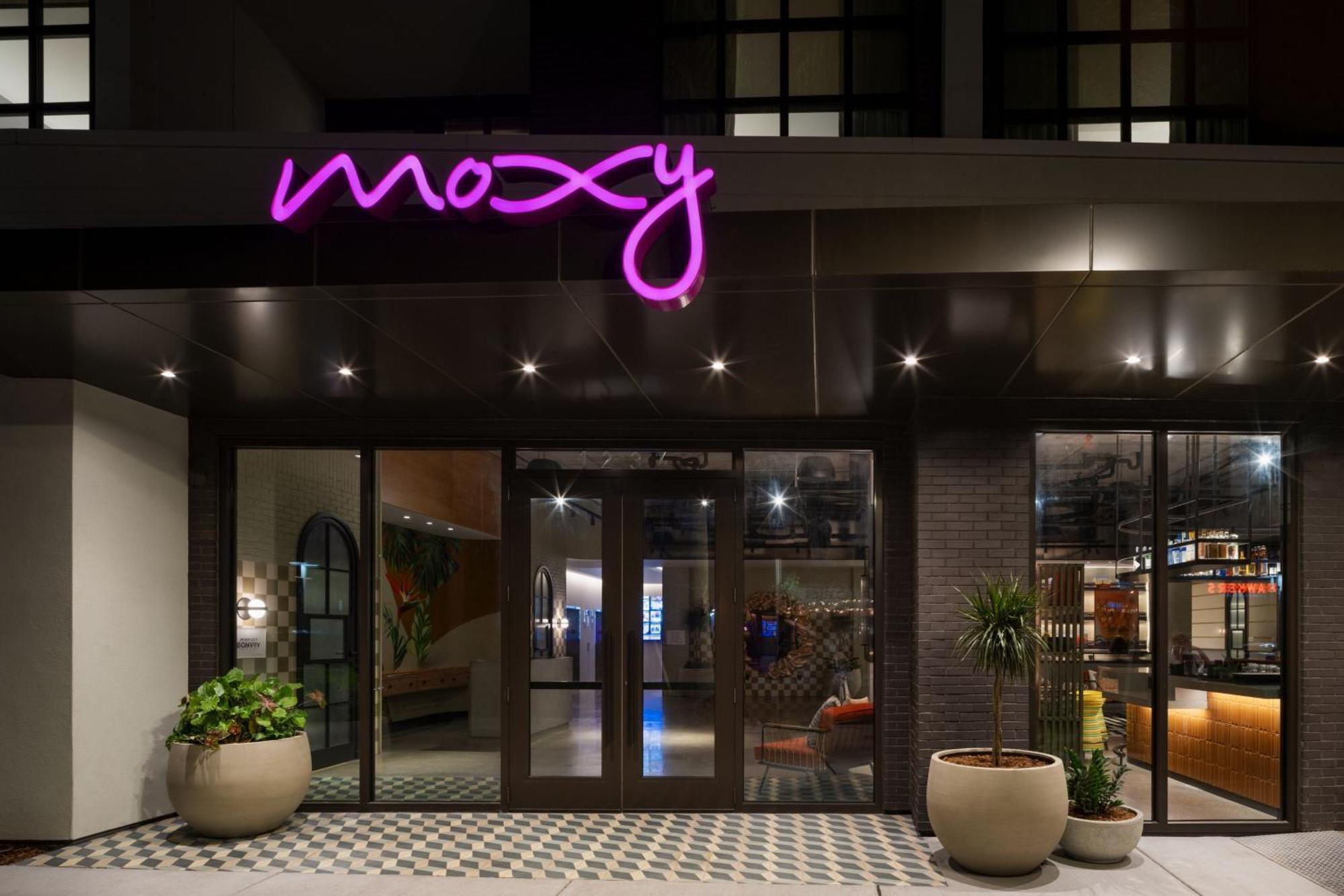 Hotel Moxy St. Petersburg Downtown Exterior foto